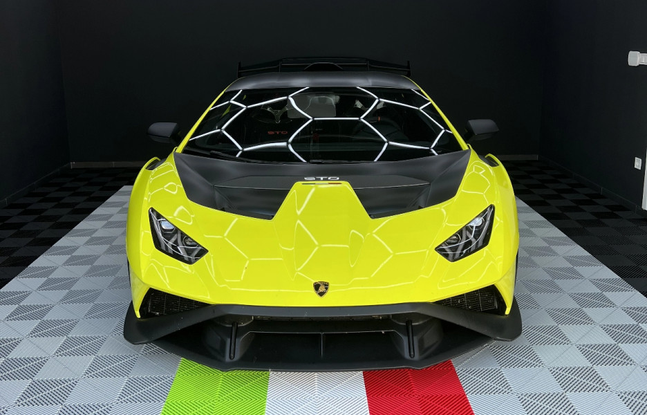Lamborghini padló Koben megbízásából képei